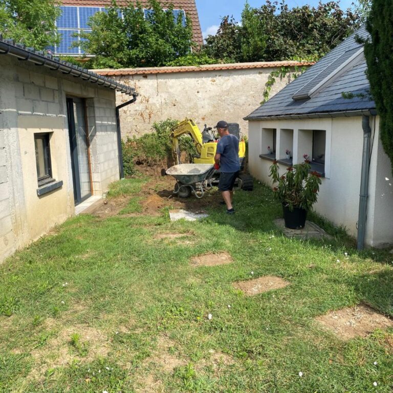 État initial du jardin avant rénovation extérieure à Linas